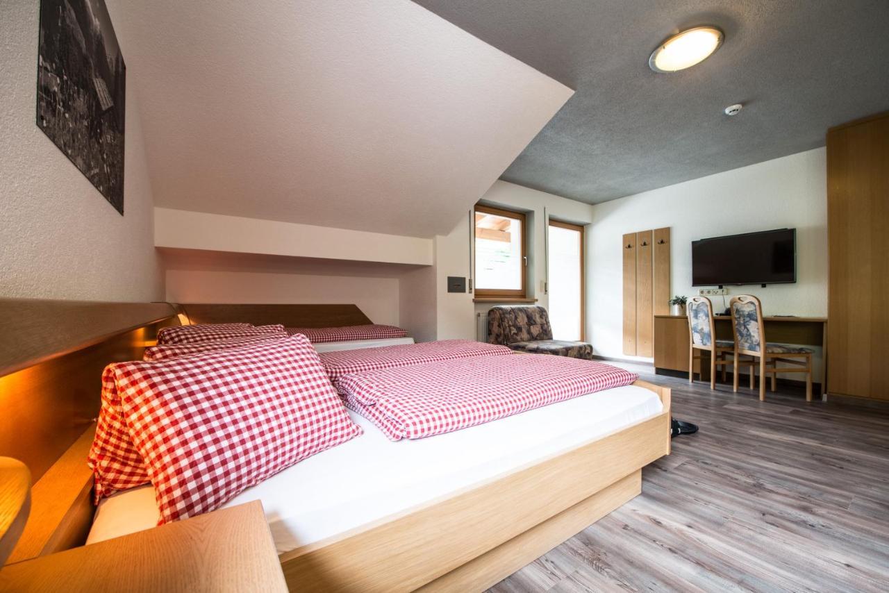 Hotel Sonja Cadipietra Eksteriør bilde